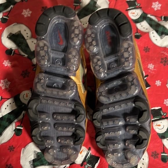 Nike Air VaporMax 97
Metallic Gold - Picture 7 of 7